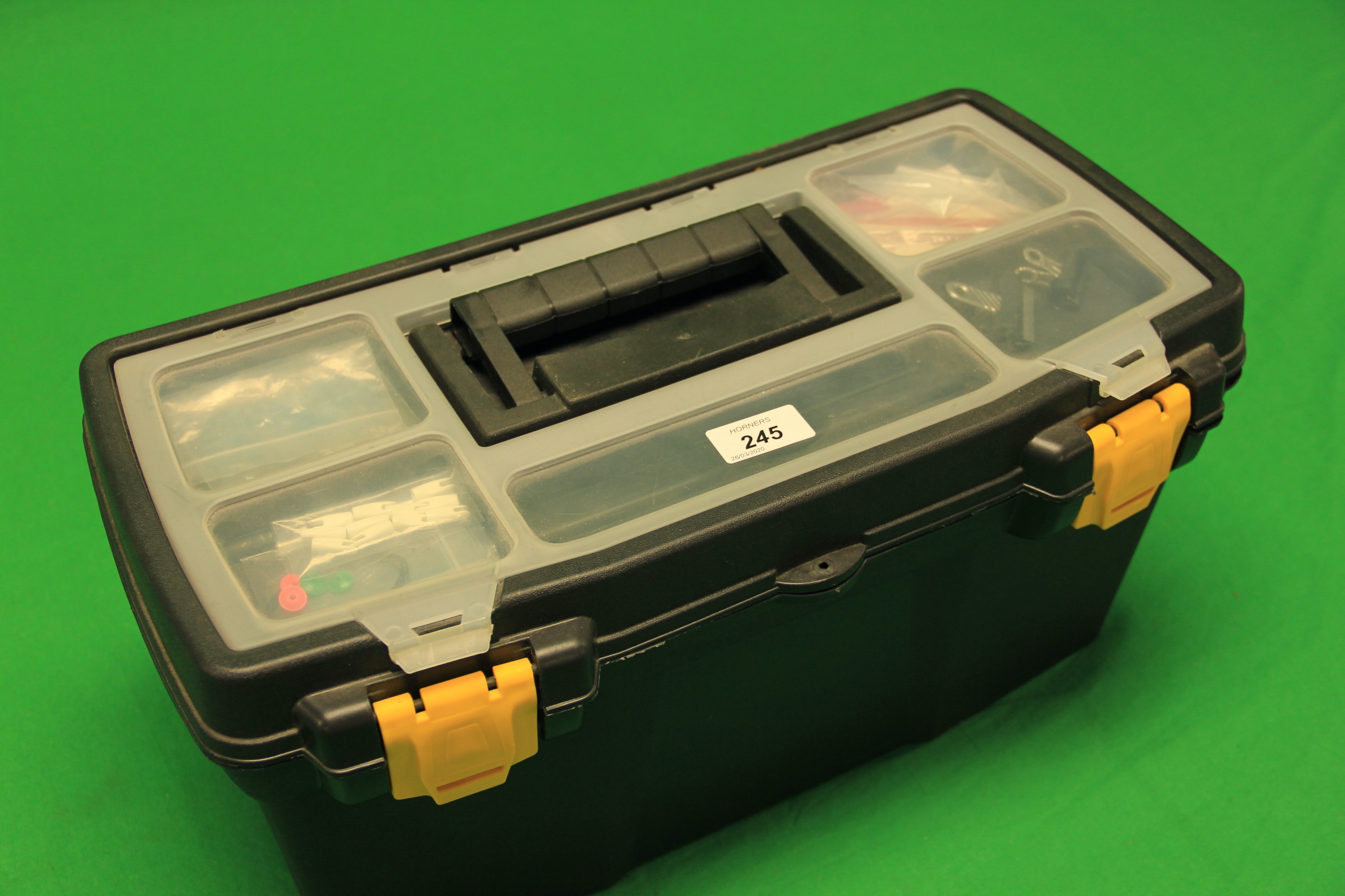 BOX CONTAINING QUANTITY OF ARCHERY ACCESSORIES TO INCLUDE GLOVES, FEATHERS, STRINGS, SIGHTS, - Image 6 of 6