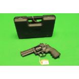 GAMO R-77 4" COMBAT .177 8 SHOT AIR PISTOL IN TRANSIT CASE WITH 1 CO2 CAPSULE.