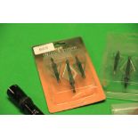 2 PACKS OF CROSSBOW 3 BLADE BROAD HEADS + 2 BAGS OF CROSS BOW BOLT HEADS + GLOVE,