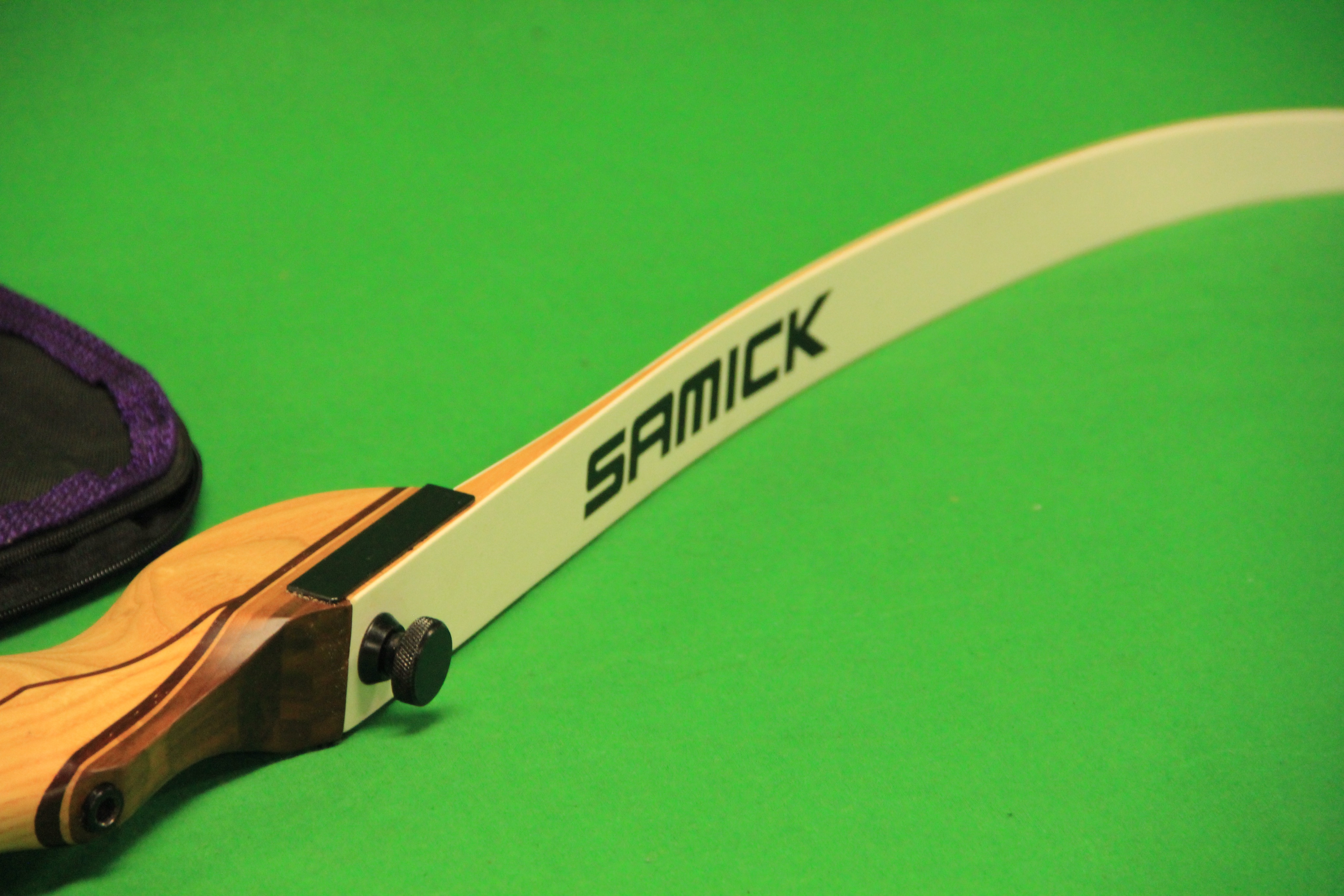 ARCHERY BOW WITH SAMICK POLARIS LIMBS IN TRAVEL CASE - COLLECTION ONLY - Image 2 of 6