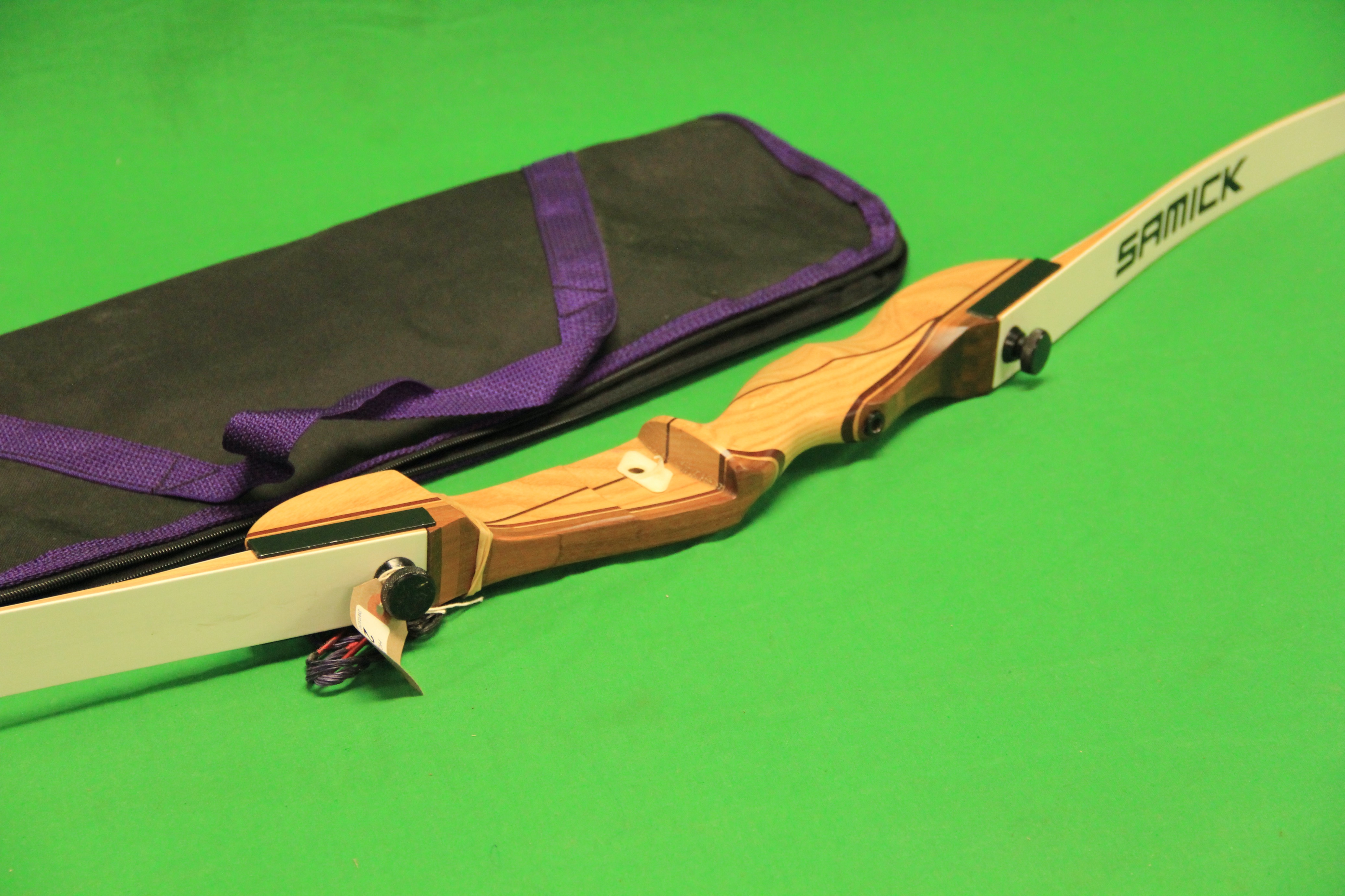 ARCHERY BOW WITH SAMICK POLARIS LIMBS IN TRAVEL CASE - COLLECTION ONLY - Image 3 of 6