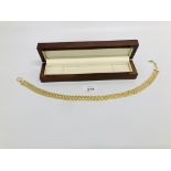 A ROPE DESIGN CHOKER MARKED 925 ITALY IN PRESENTATION BOX