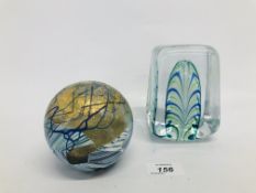 HEAVY ART GLASS PAPERWEIGHT + ISLE OF WIGHT GLASS PAPERWEIGHT SIGNATURE TO BASE
