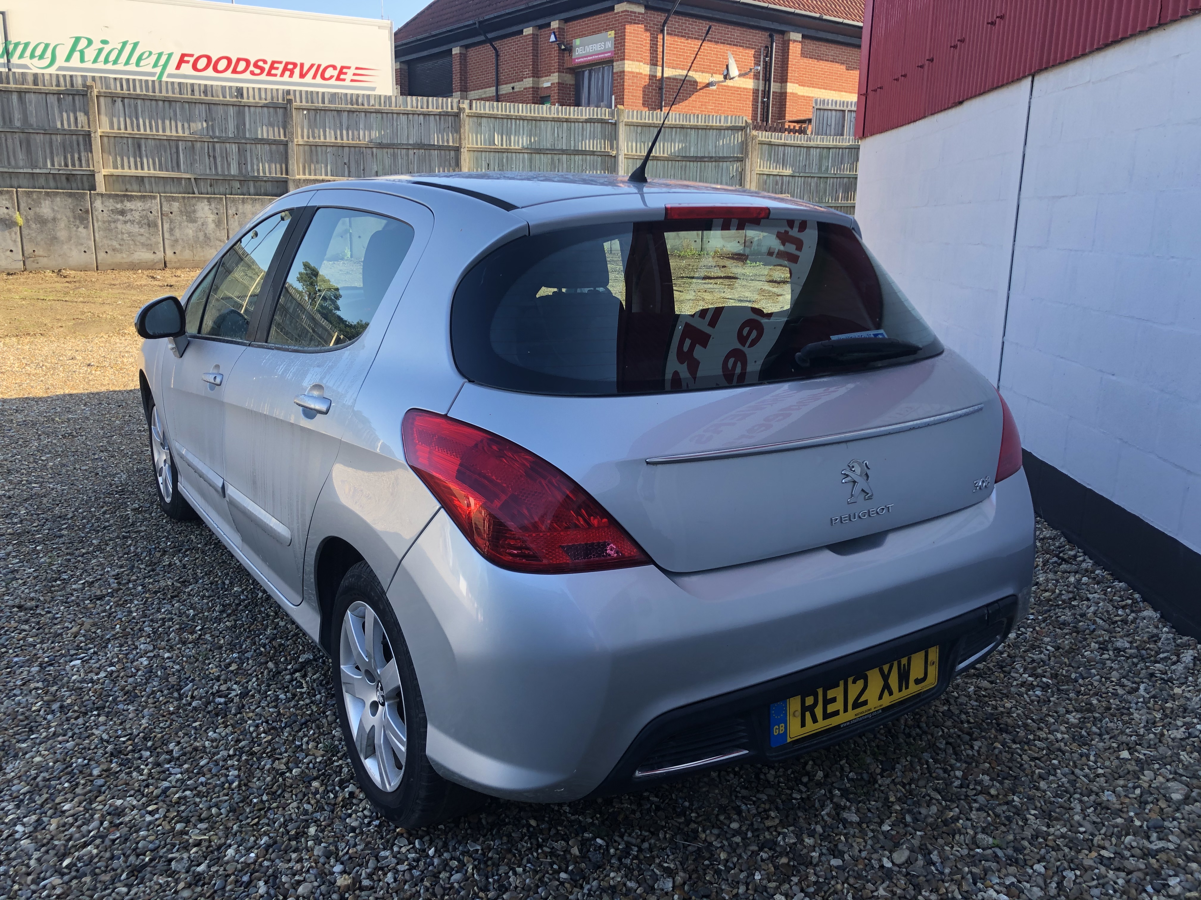 RE12 XWJ PEUGEOT 308 ACTIVE HDI 5 DOOR HATCHBACK 1560CC DIESEL. FIRST REGISTERED 09/07/2012. - Image 11 of 11