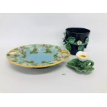 VINTAGE MAJOLICA 2 HANDLED DISH DECORATED STRAWBERRIES & VINES,