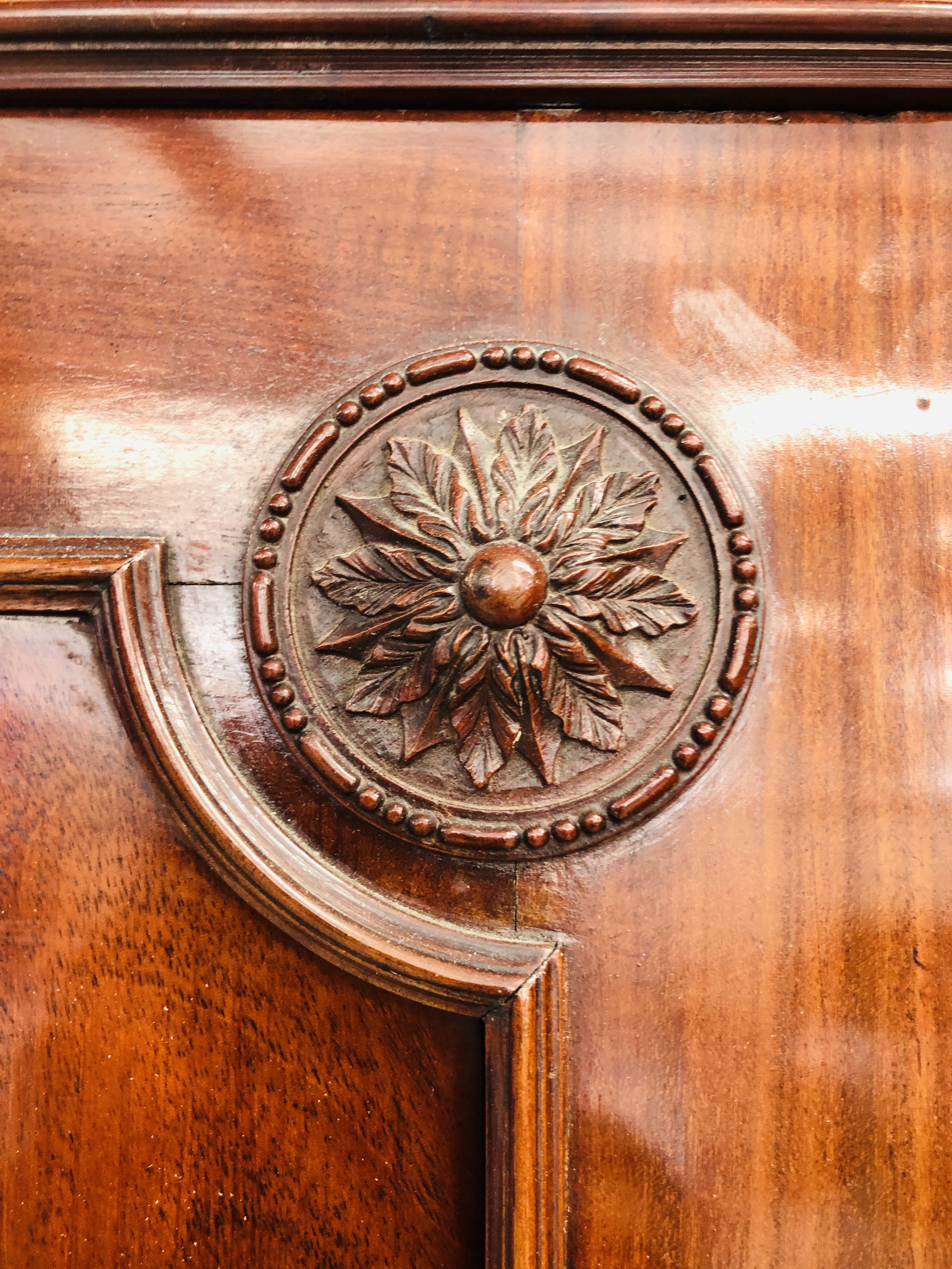 VICTORIAN MAHOGANY LINEN PRESS - Image 9 of 9