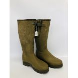 PAIR OF LE CHAMEAU SIZE 8 WELLIES