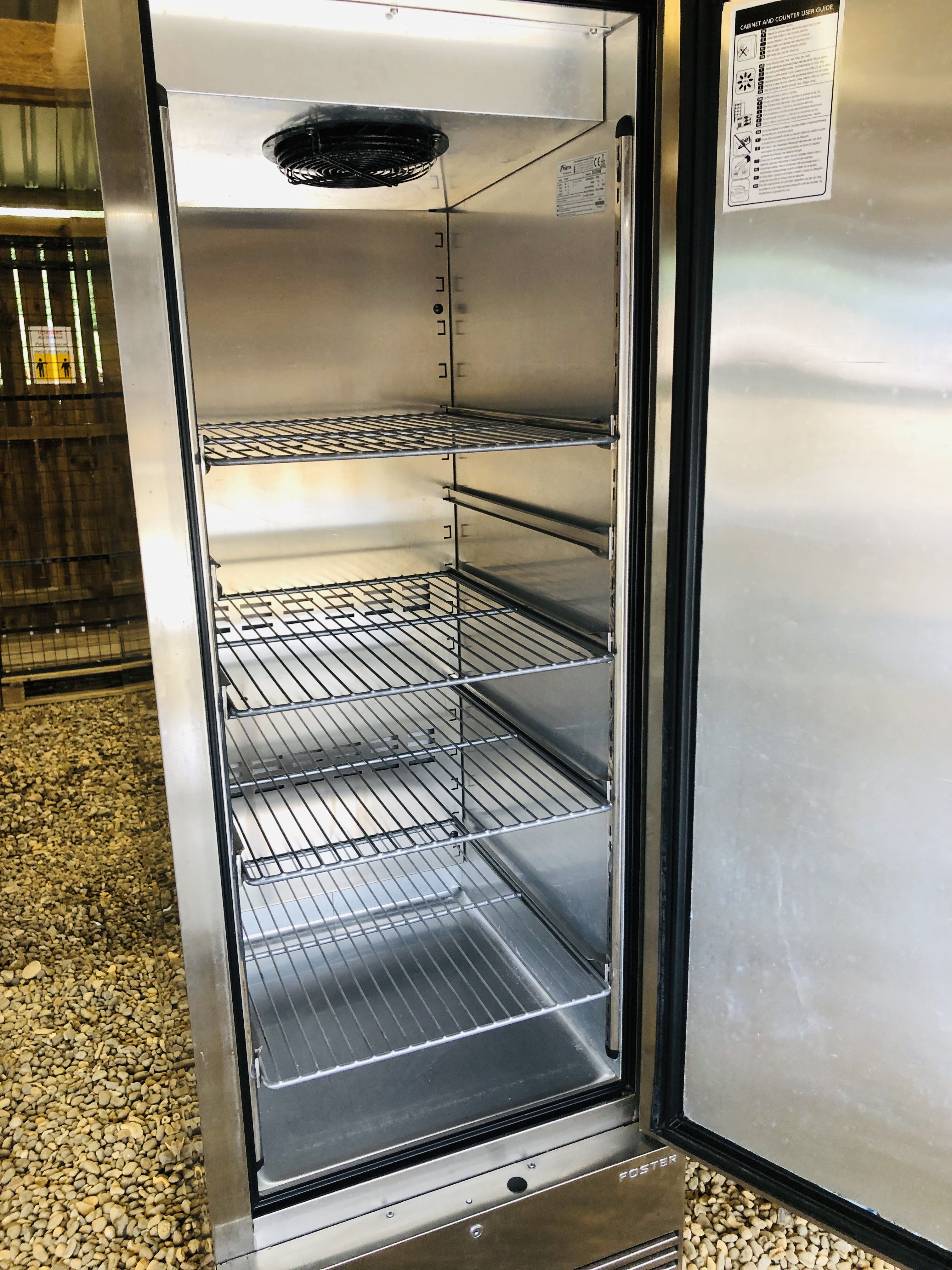 FOSTER G2 ECO PRO STAINLESS STEEL COMMERCIAL REFRIGERATOR MODEL EP700HU - SOLD AS SEEN - Image 2 of 9