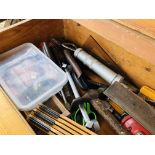 CARPENTERS TOOL CHEST CONTAINING QUANTITY TOOLS INCLUDING HAMMERS, RULERS, SQUARE ETC.