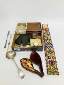 A TRAY OF MISC COLLECTIBLES TO INCLUDE TWO PAIRS OF VINTAGE SPECTACLES, A CASED MERESHAM STYLE PIPE,