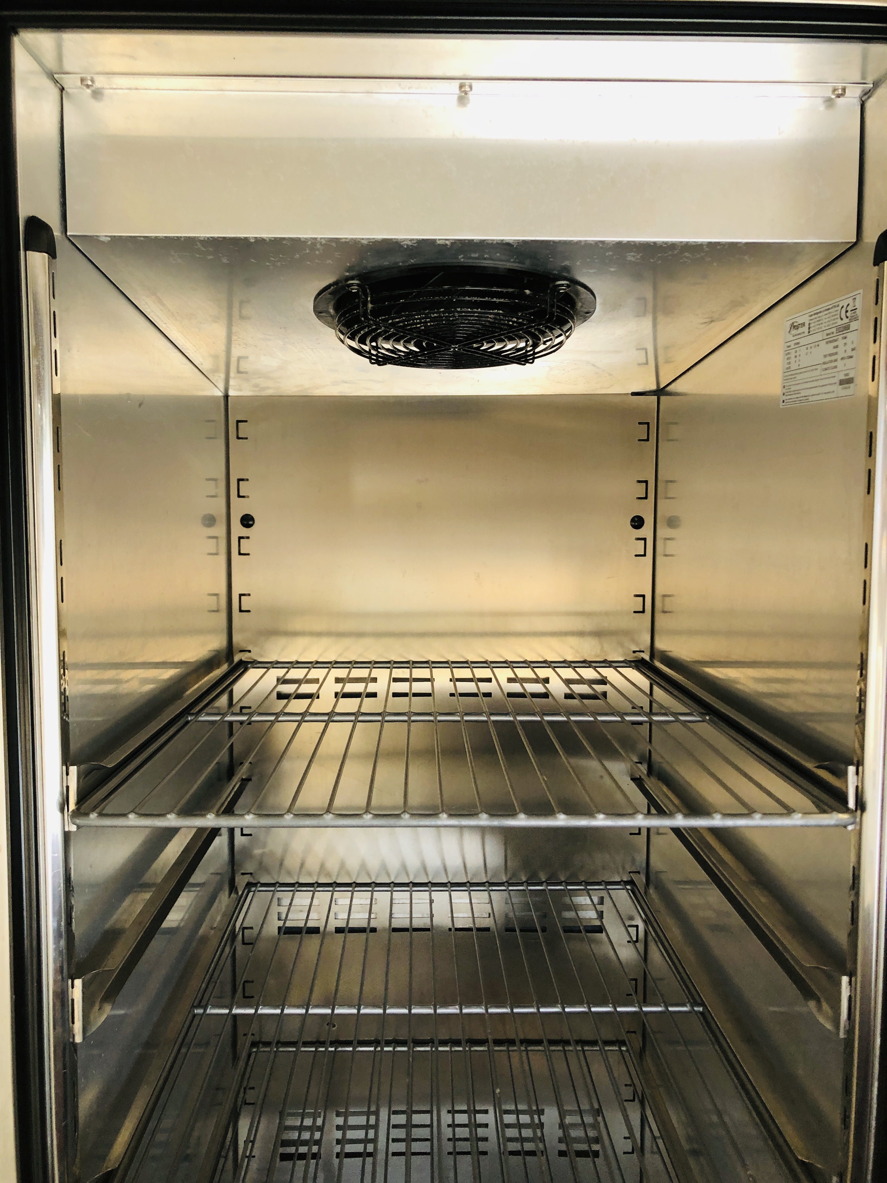 FOSTER G2 ECO PRO STAINLESS STEEL COMMERCIAL REFRIGERATOR MODEL EP700HU - SOLD AS SEEN - Image 8 of 9