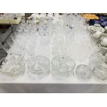 COLLECTION OF GOOD QUALITY CUT GLASS CRYSTAL TO INCLUDE VARIOUS DRINKING GLASSES, DECANTERS,