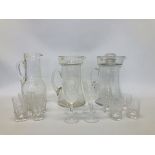 LARGE COLLECTION OF GOOD QUALITY VINTAGE GLASSWARE TO INCLUDE DECANTERS, DRINKING GLASSES,