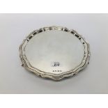 SILVER SALVER OF CIRCULAR FORM WITH SCALLOPED EDGE ON 3 SCROLL FEET SHEFFIELD ASSAY