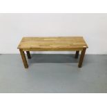 SOLID LIGHT OAK SIDE TABLE