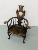 EARLY C20 WINDSOR TYPE ARMCHAIR WITH SCROLLED & FRETTED SPLAT