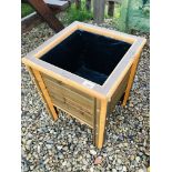 SINGLE PINE GARDEN PLANTER