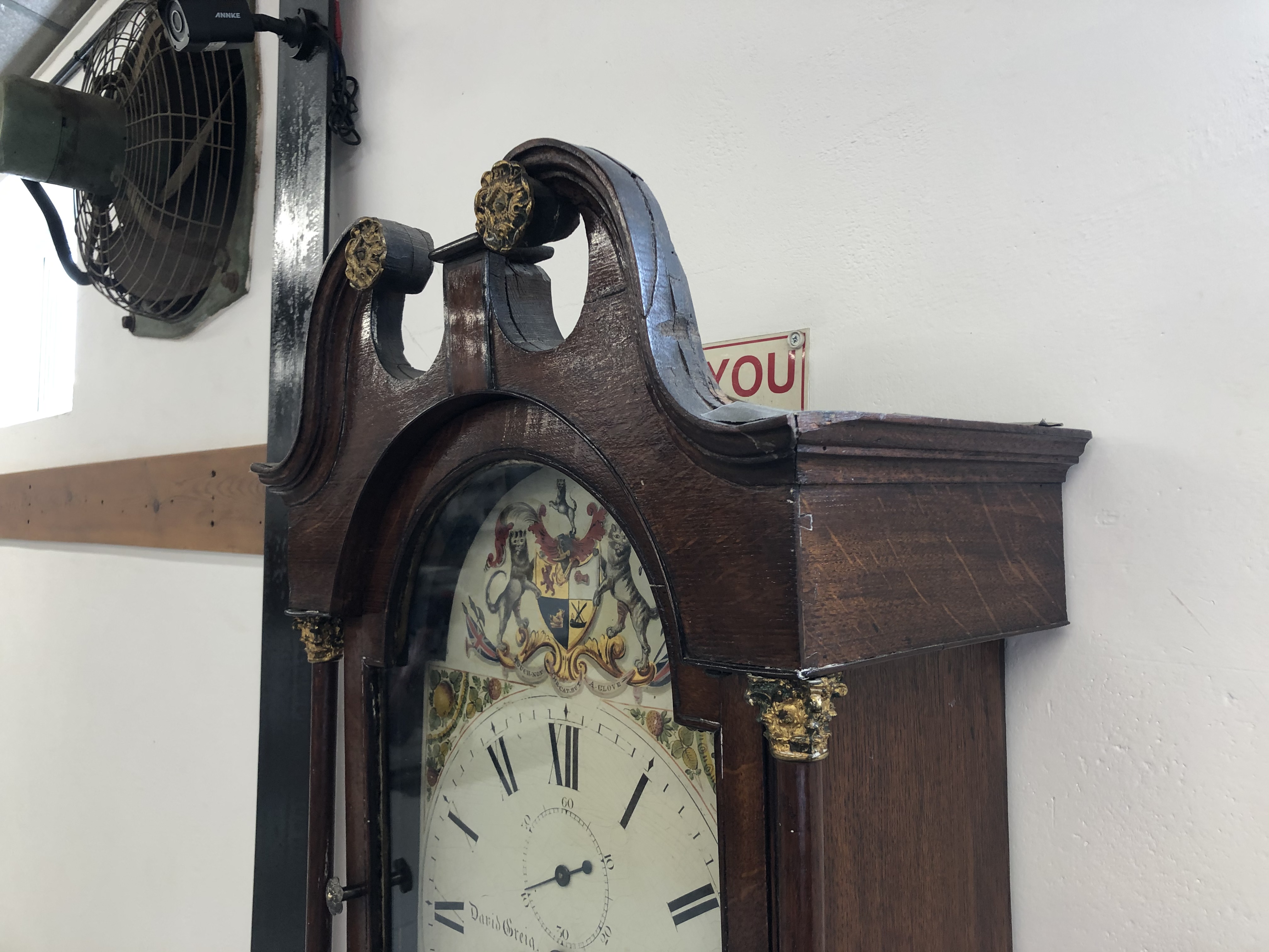 OAK LONG CASE 8 DAY CLOCK, ARCHED PAINTED ENAMEL DIAL. THE DIAL SIGNED DAVID GREIN KERTH. - Image 4 of 9