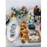 BOX OF MIXED SUNDRY CHINA TO INCLUDE CAMERAS, INDIAN TREE MEAT PLATE, VASE WITH BEADED FLOWERS,