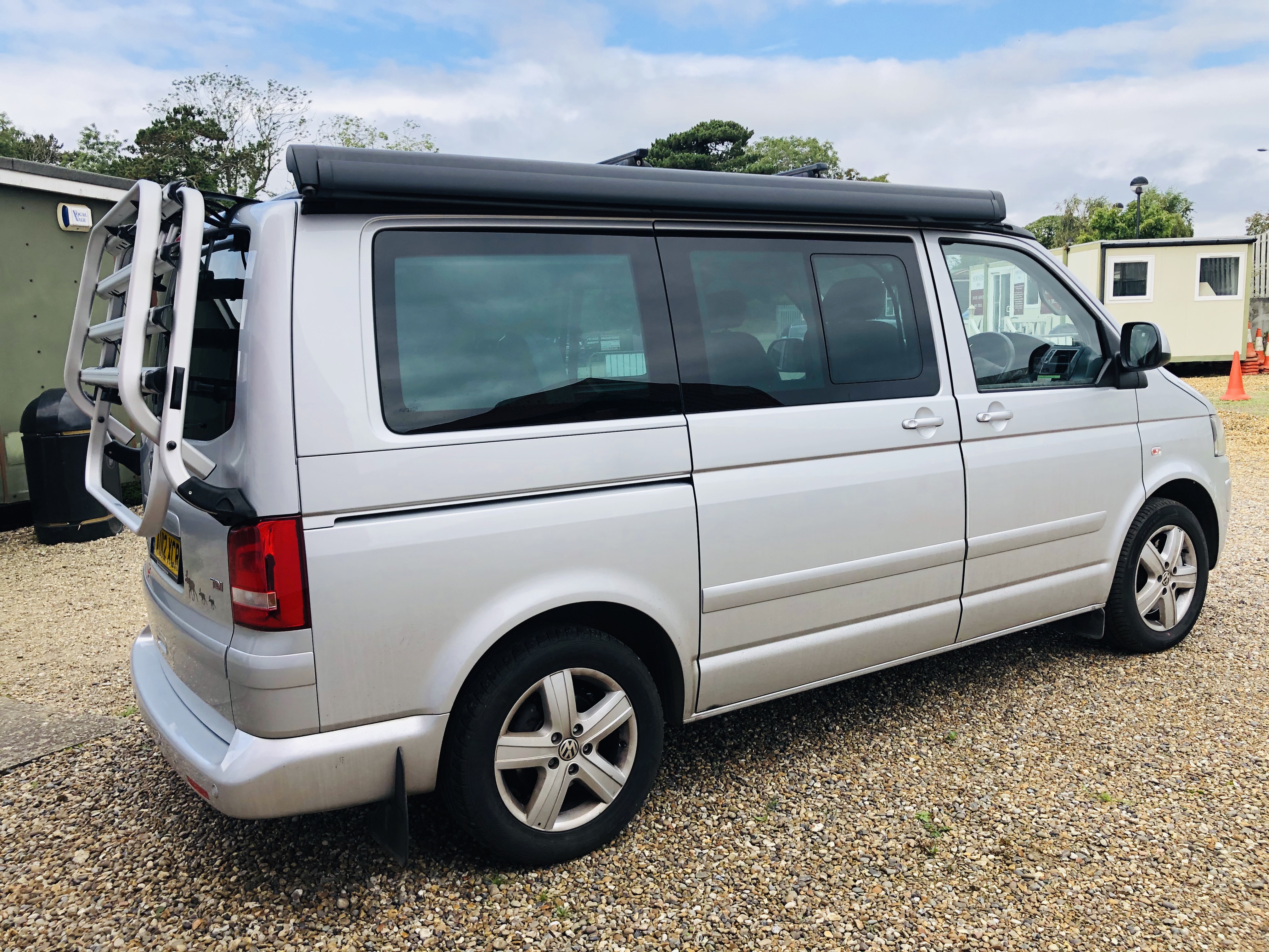 AU12 XCR VOLKSWAGEN CALIFORNIA SE TDI 180 A MOTOR CARAVAN 1968CC DIESEL. - Image 22 of 45