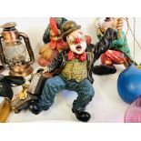 2 X HANGING CLOWN CHARACTERS, SET OF 6 BEEFEATER PLATES, 2 ART GLASS VASES,