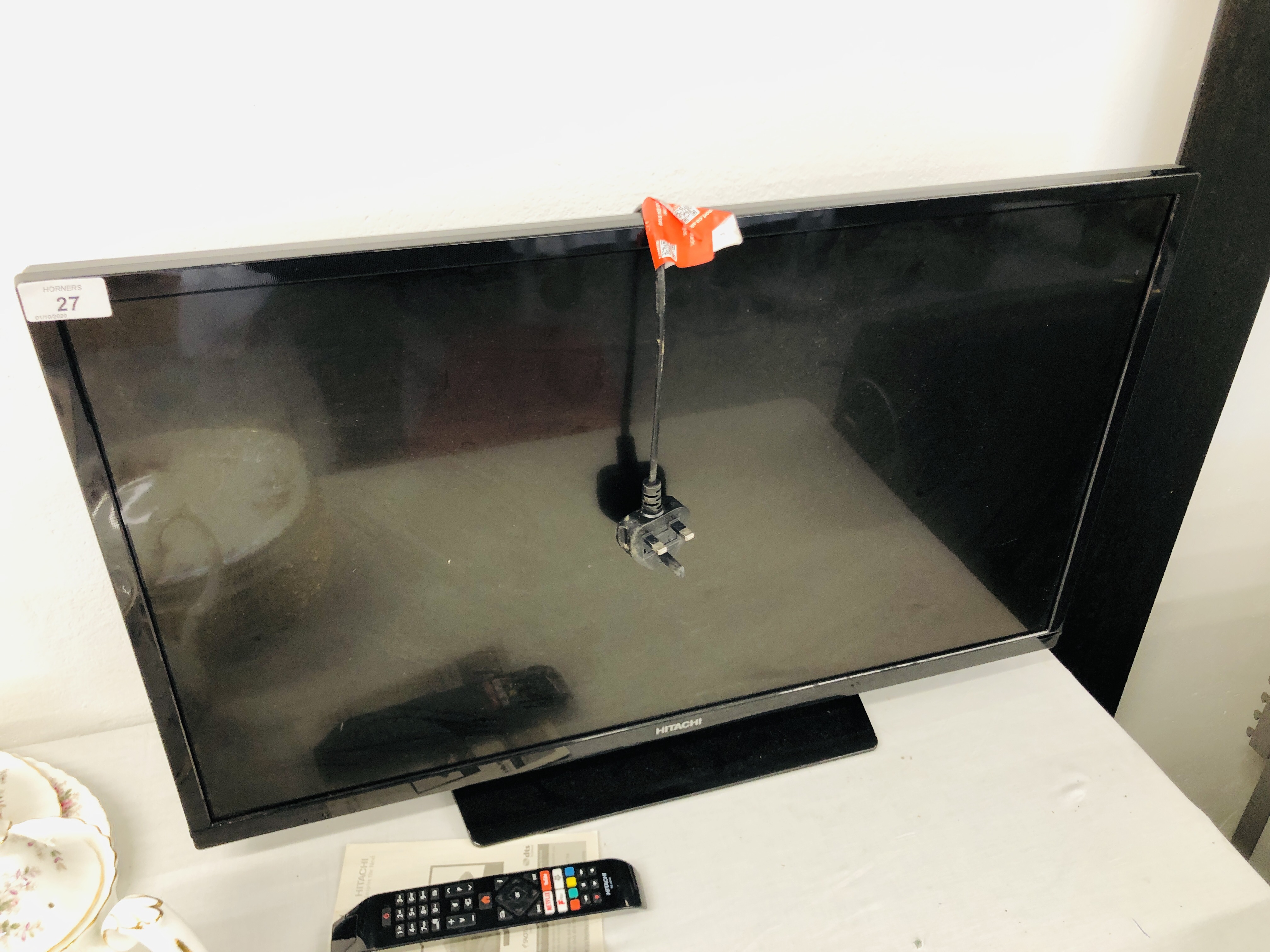 HITACHI 32" FLAT SCREEN TV WITH REMOTE - SOLD AS SEEN - Image 2 of 2