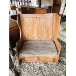 OAK SETTLE IN POOR CONDITION FOR RESTORATION - LENGTH 39 INCH, HEIGHT 49 INCH,