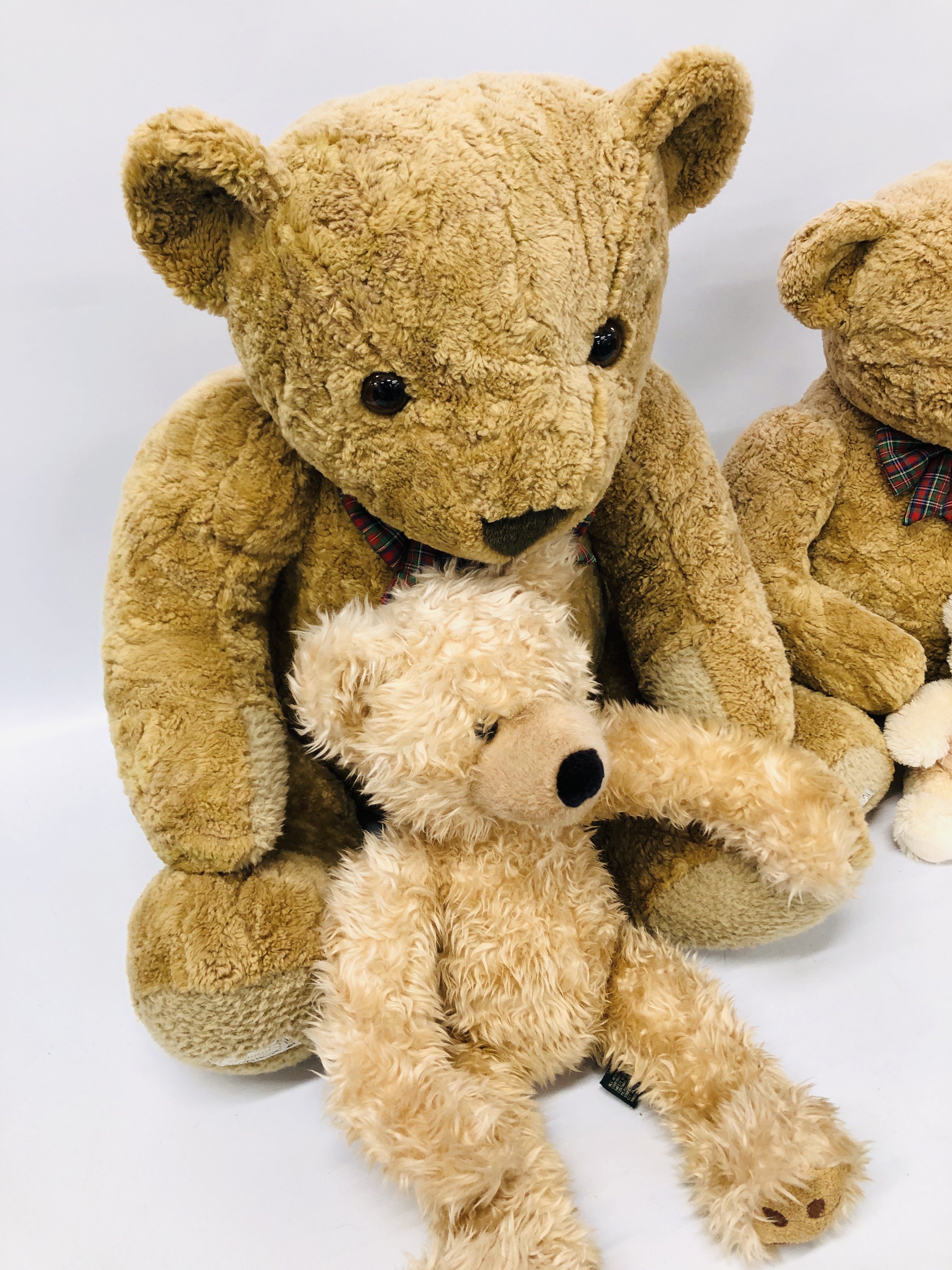 2 X MARKS & SPENCER "CONNOISSEUR" TEDDY BEARS BECKETT BEAR & A KEEL TOYS TEDDY BEAR - Image 2 of 3