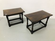 TWO GOOD QUALITY REPRODUCTION SOLID OAK OCCASIONAL TABLES OF TRADITIONAL CONSTRUCTION ONE LENGTH 28