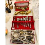 QUANTITY OF PLATED CUTLERY, 8 BRASS PLATTERS, BRASS CROCODILE NUT CRACKER,