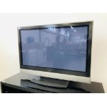 HITACHI 42 INCH TV 42PD8600 + PANASONIC DVD RECORDER,