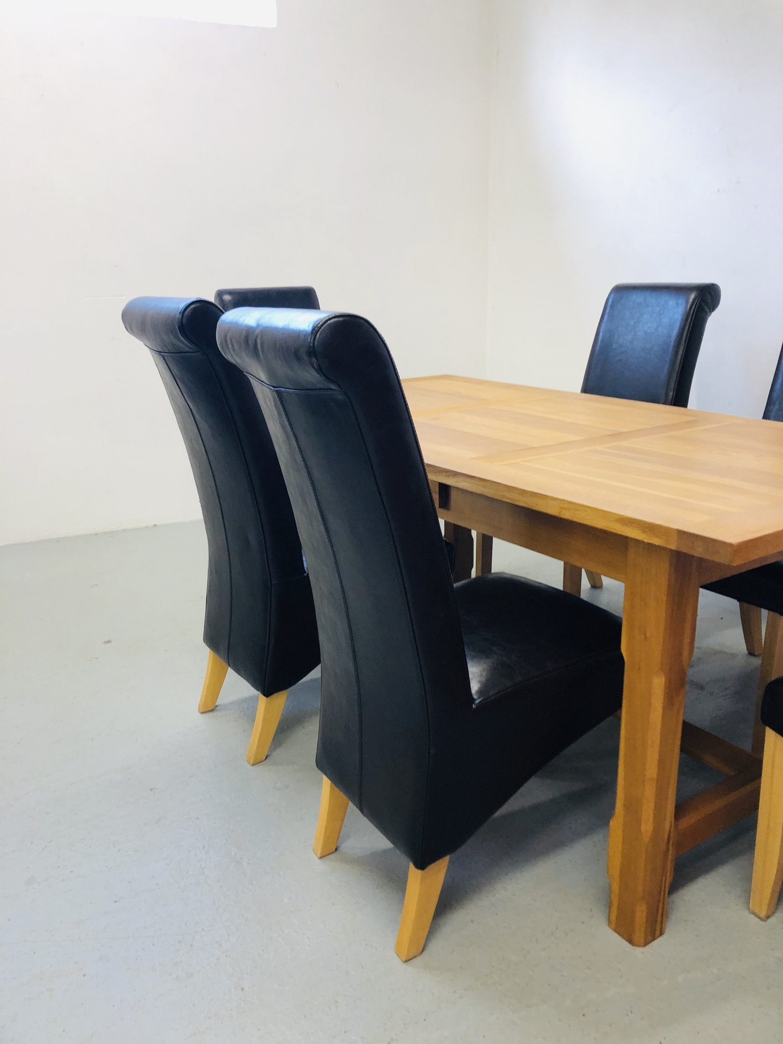 SOLID LIGHT OAK DINING TABLE AND SET OF SIX FAUX LEATHER HIGH BACK DINING CHAIRS, - Image 4 of 8