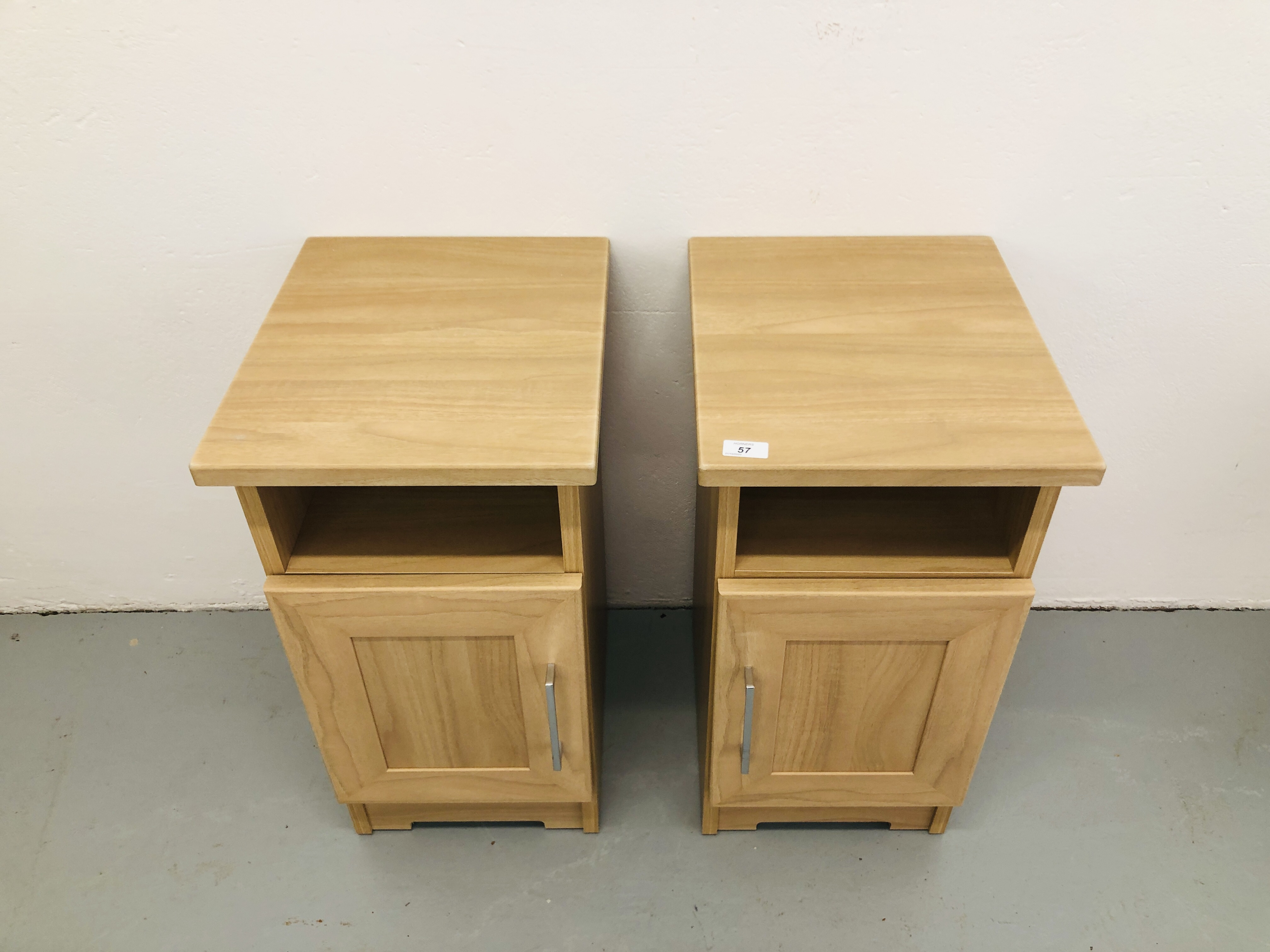 PAIR OF MODERN LIMED FINISH SINGLE DOOR BEDSIDE CABINETS - Image 2 of 4