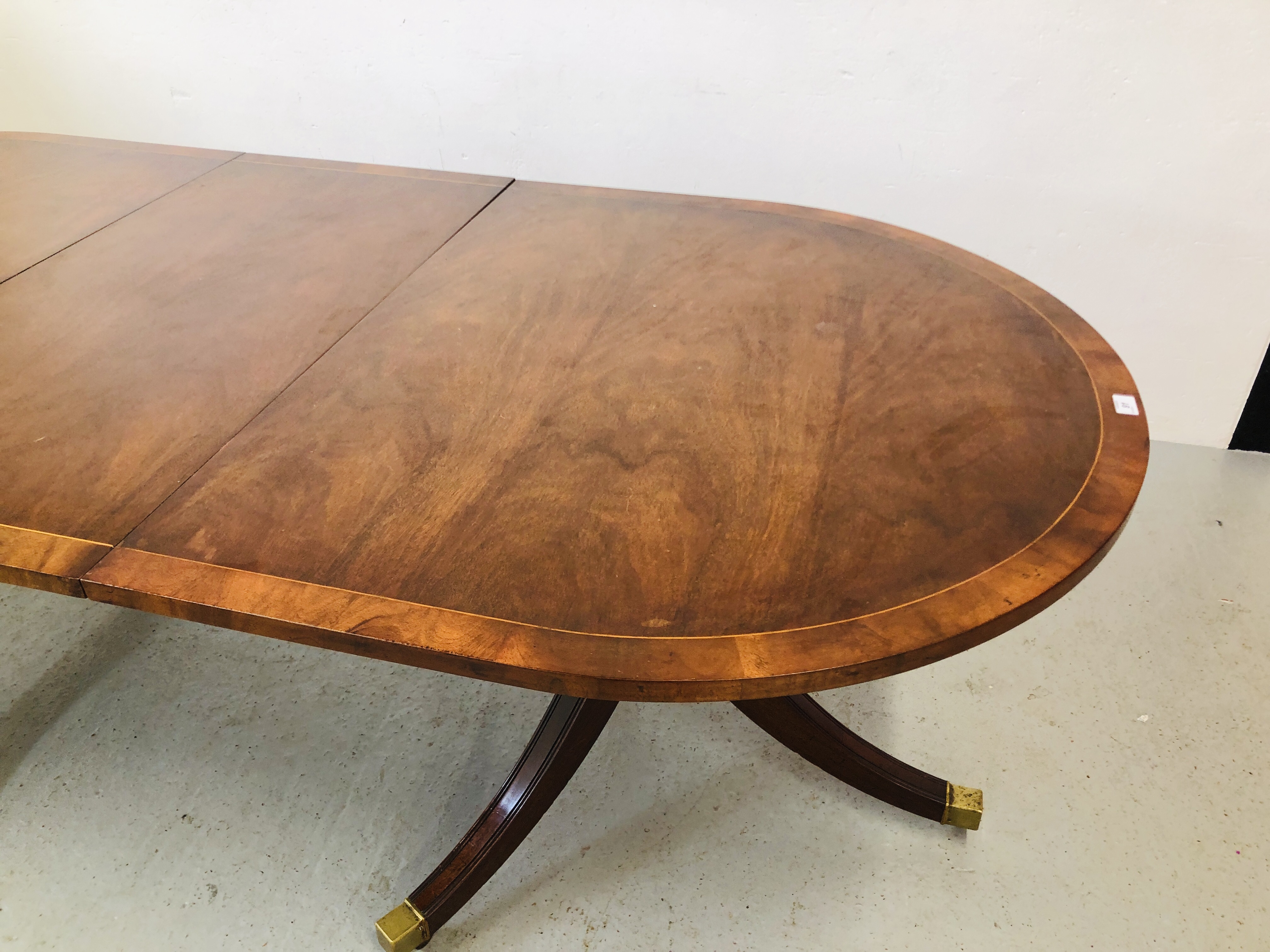 QUALITY REPRODUCTION MAHOGANY TWIN PEDESTAL EXTENDING DINING TABLE, WIDTH 42 INCH, - Image 2 of 8