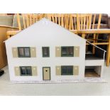 2 STOREY DOLLS HOUSE