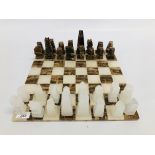 QUARTZ CHESS SET