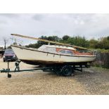 20FT SILHOUETTE SAILING YACHT ON ROAD TRAILER WITH SAILS FOR RESTORATION