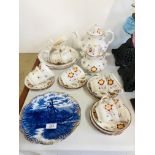 APPROX 28 PIECES OF LUSTRE A/F TOGETHER WITH A PAIR OF VINTAGE BLUE & WHITE WINDMILL PLATES,