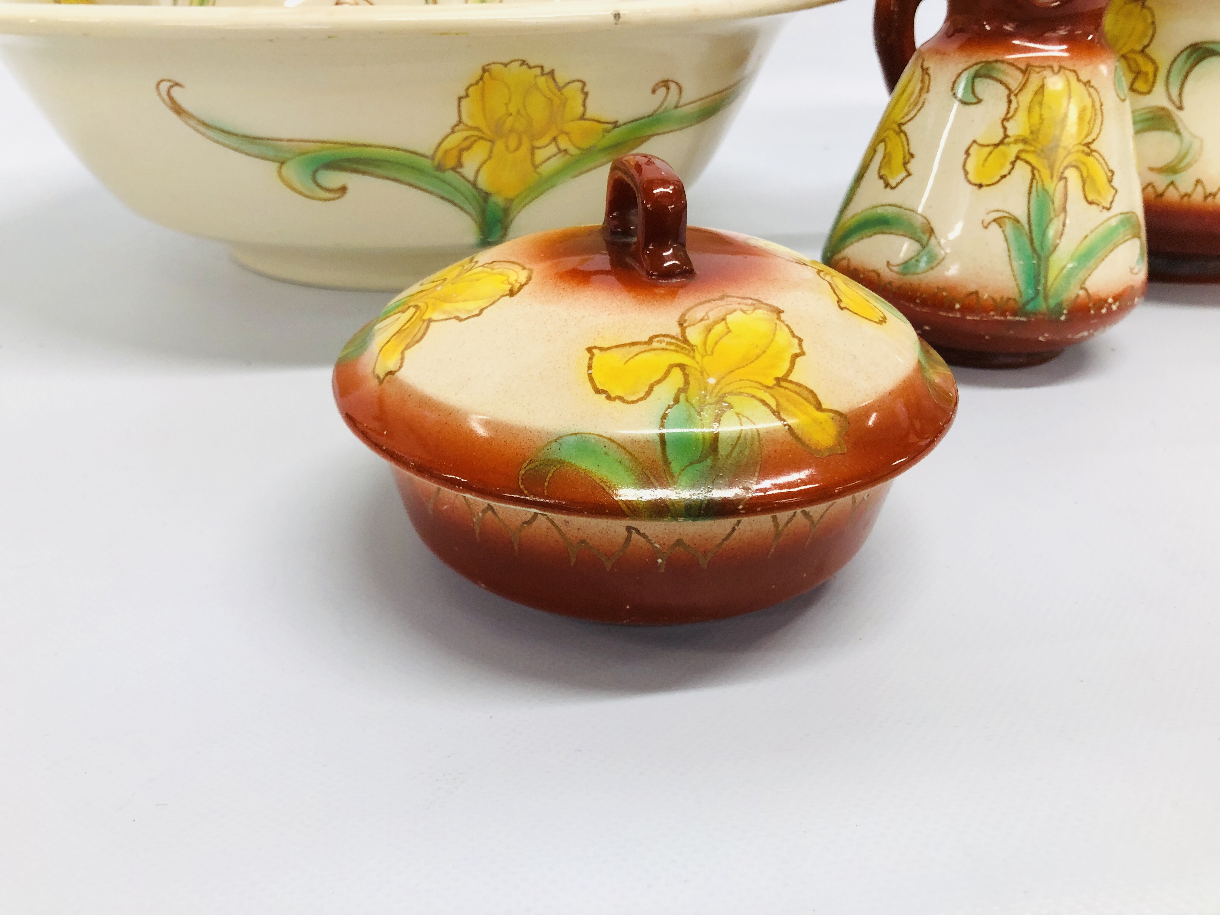 THE FOLEY FAIENCE DAFFODIL DECORATED WASH JUG & BOWL, CHAMBER POT, - Image 2 of 4