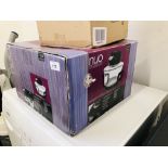 A BOXED NUO 17 LITRE HALOGEN OVEN AND AN AS NEW ALCOK STAINLESS STEEL JUG KETTLE - SOLD AS SEEN