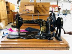 VINTAGE CASED BRADBURY SEWING MACHINE TOGETHER WITH A CANTILEVER SEWING BOX + VARIOUS SINGER NEEDLE