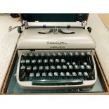 VINTAGE REMINGTON TRAVEL-RITER IN ORIGINAL CASE