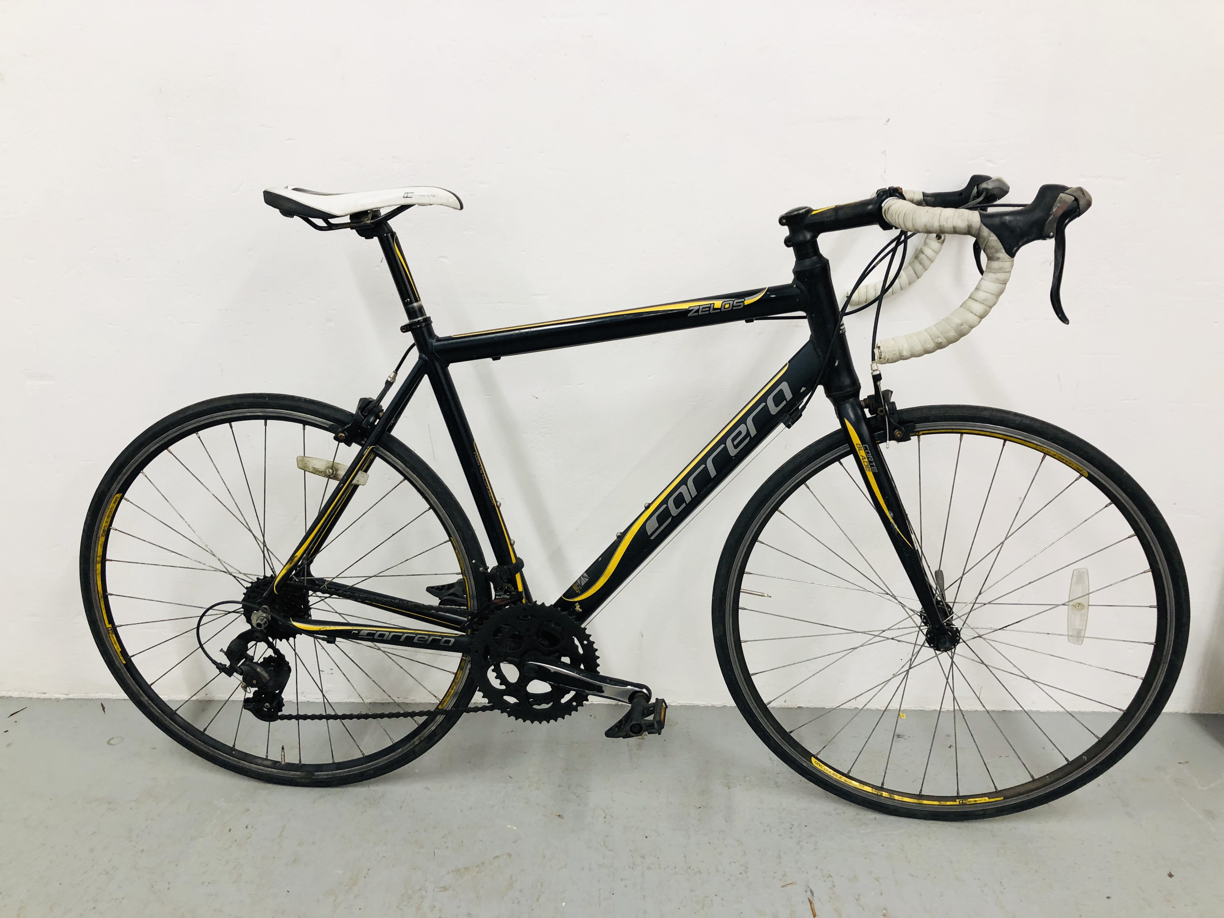 CARRERA ZELOS GENTS RACING BIKE