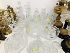 COLLECTION OF GOOD QUALITY GLASS WARE TO INCLUDE DRESSING TABLE SET,
