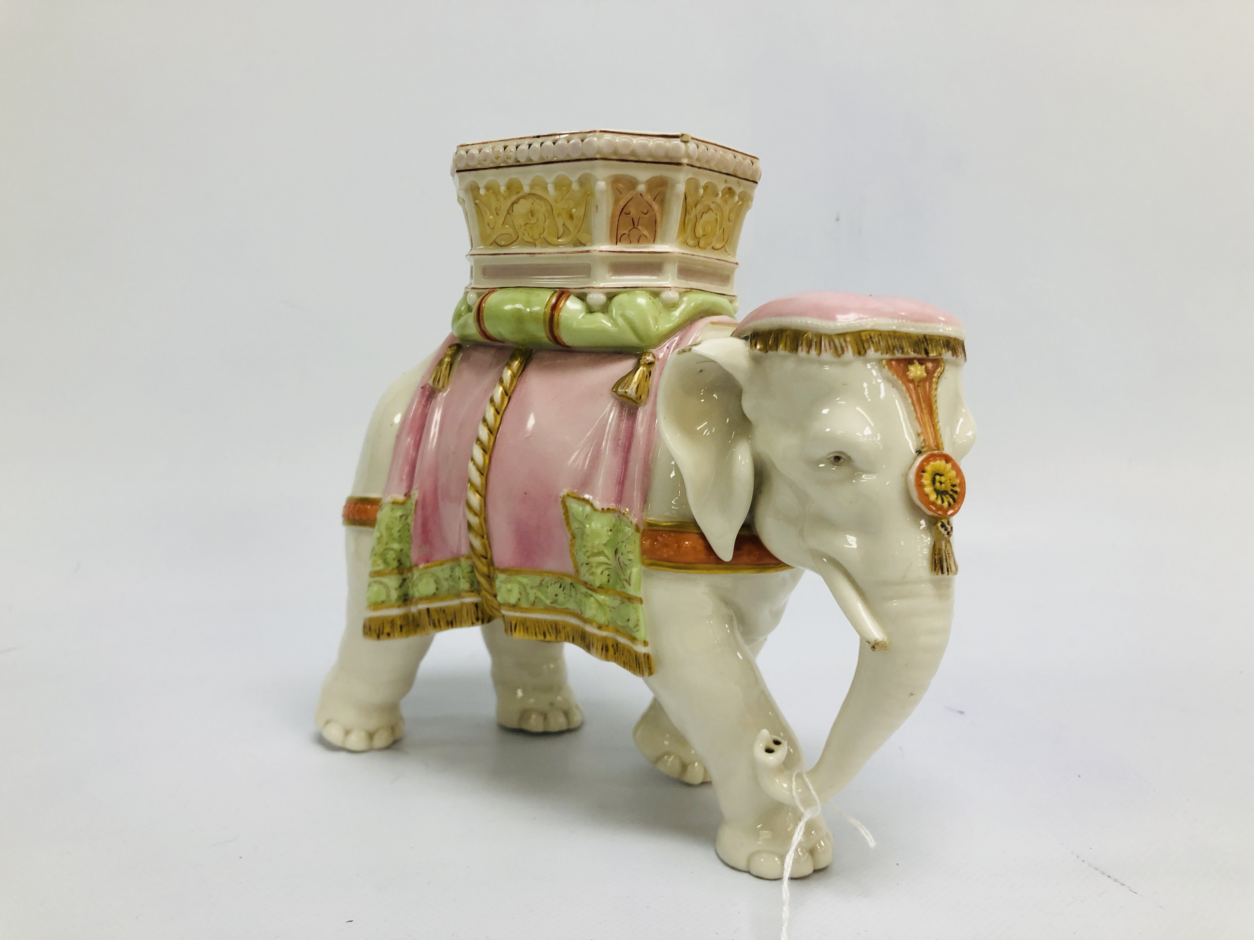 WORCESTER PORCELAIN MODEL OF AN ELEPHANT - Image 2 of 6