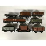 EIGHT HORNBY DUBLO WAGONS TO INCLUDE FOU