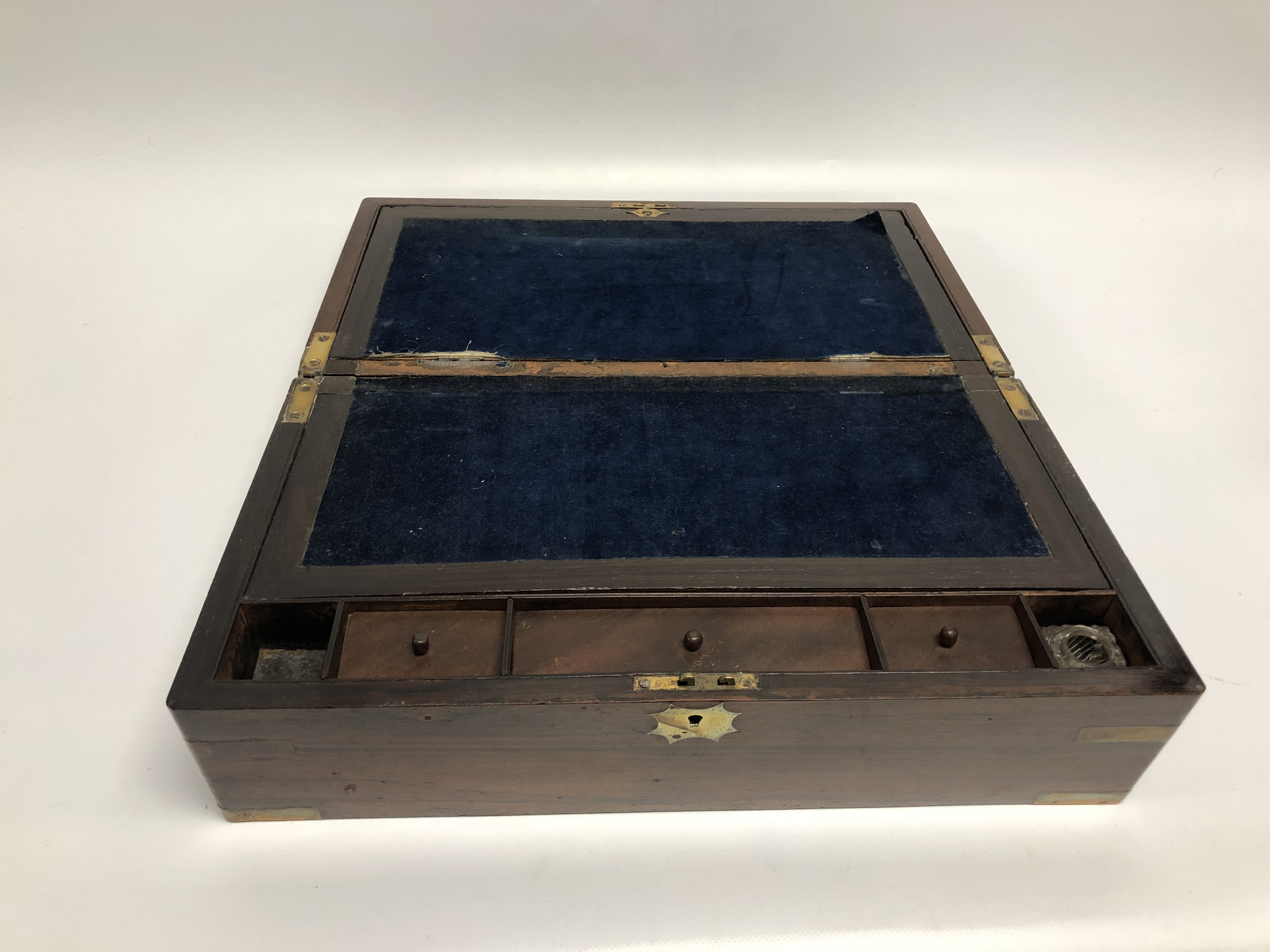 ROSEWOOD BRASS BOUND WRITING BOX WITH FI - Image 5 of 7