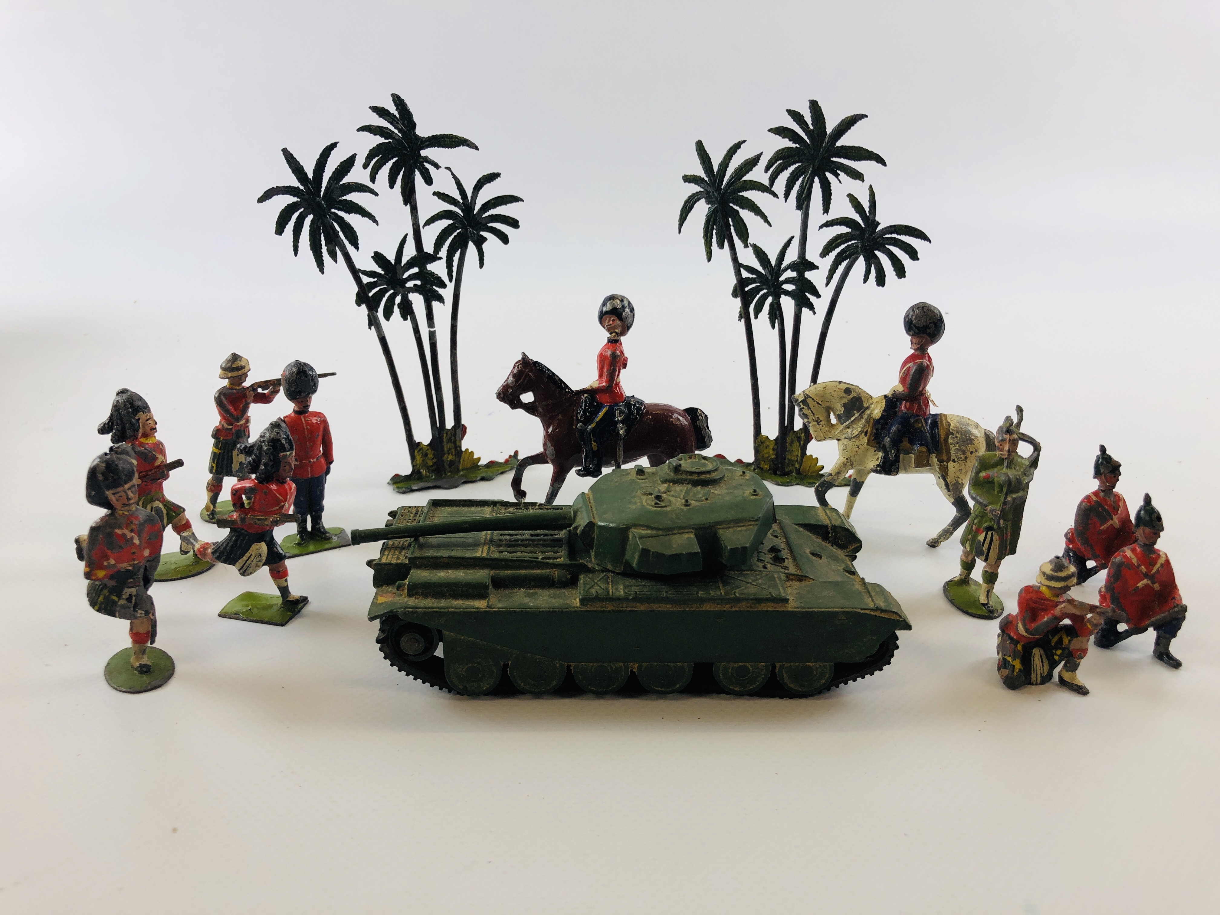 EXTENSIVE GROUP OF LEAD SOLDIERS IN PLAY - Image 3 of 5