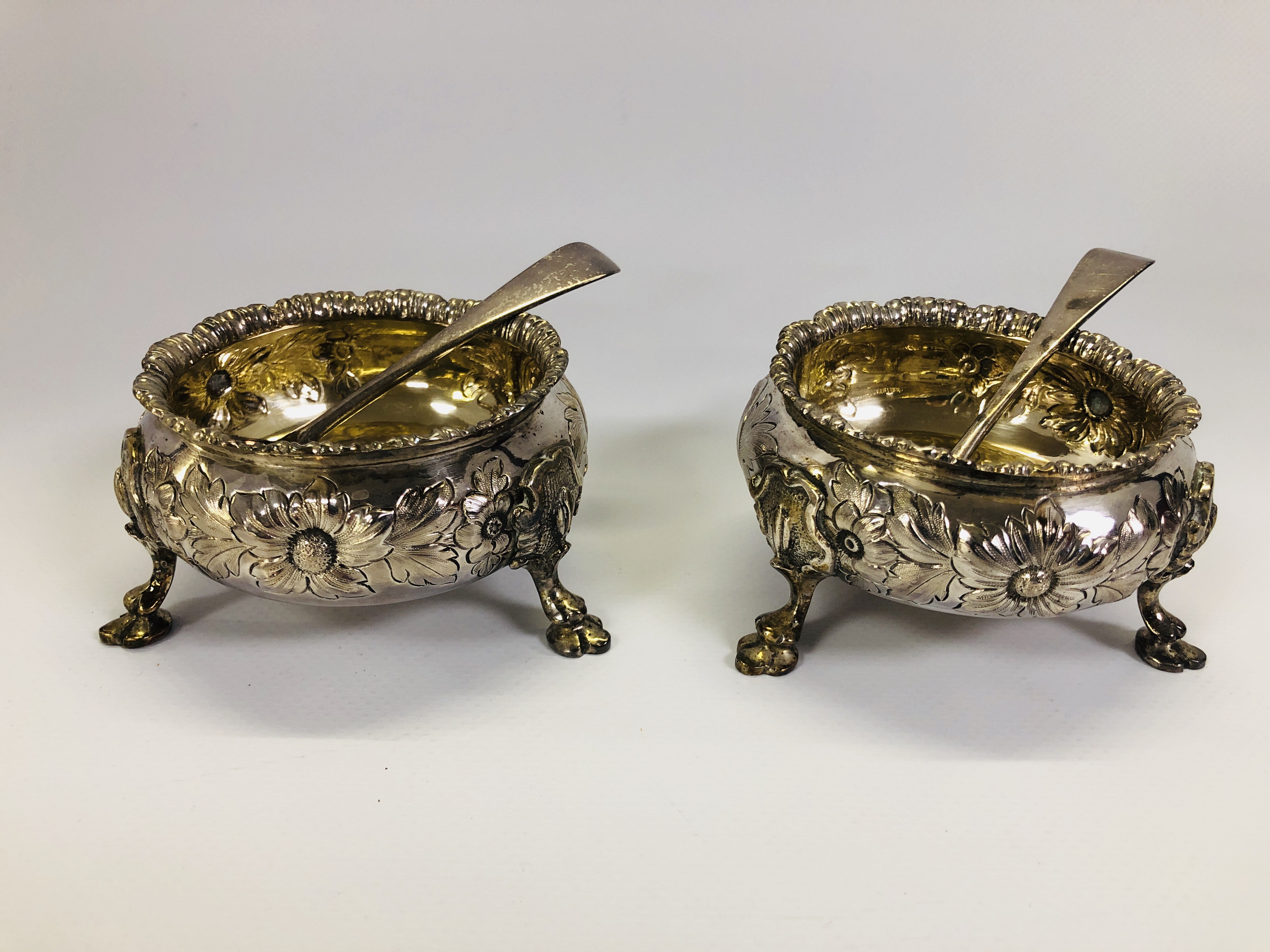 PAIR OF VICTORIAN CIRCULAR SILVER SALTS - Image 2 of 7