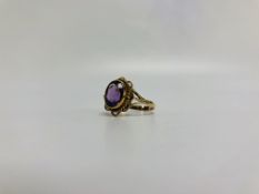 A C19TH AMETHYST RING, THE SINGLE STONE